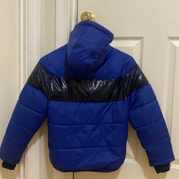 Jordan Bold Stripe Puffer Big Kids’ Puffer Jacket,size 10-12 - Picture 3 of 4